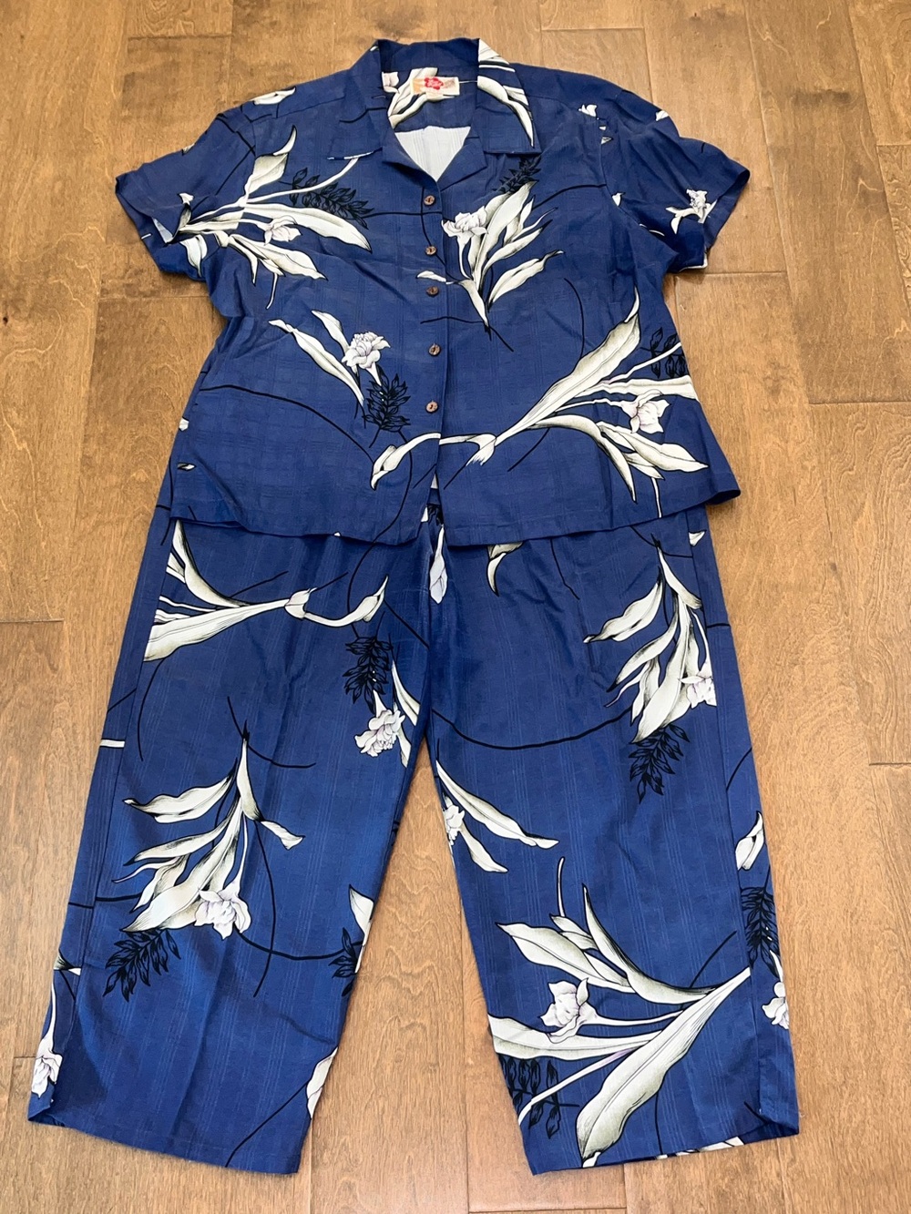 Hilo Hattie: VTG 100% Silk Hawaiian Set Women’s Blue Floral Size 14 Top/ L Pants